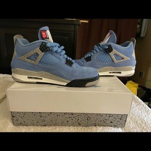University Blue Retro 4 Air Jordan’s. 9.5 men’s.